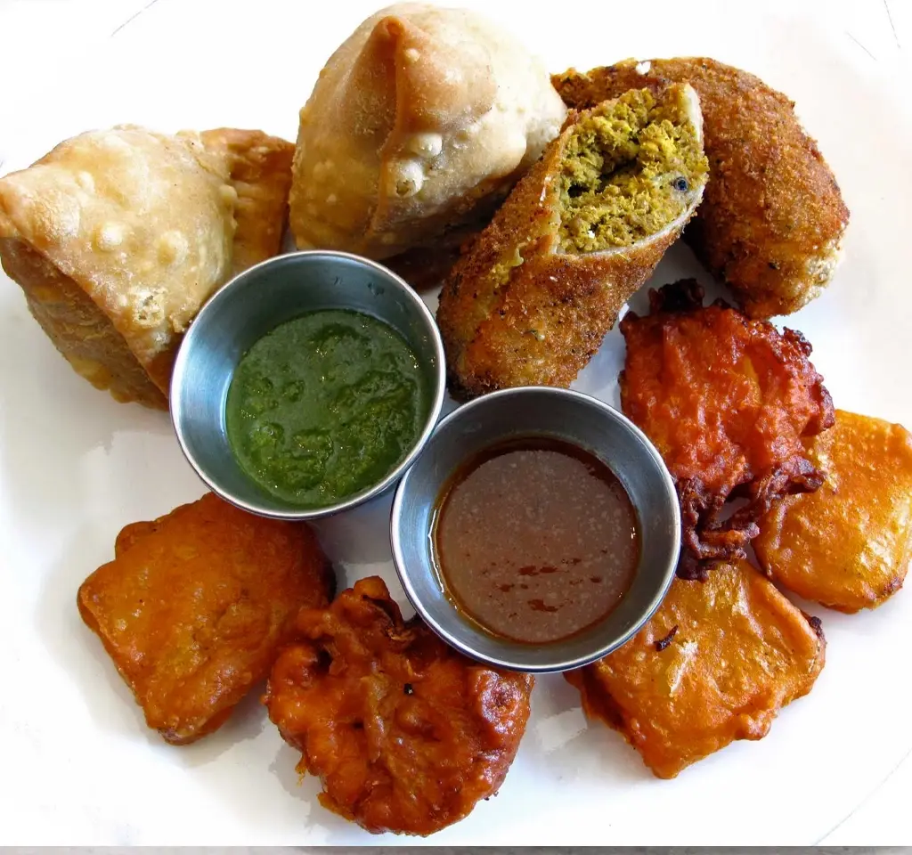 Mix Pakora & Samosa